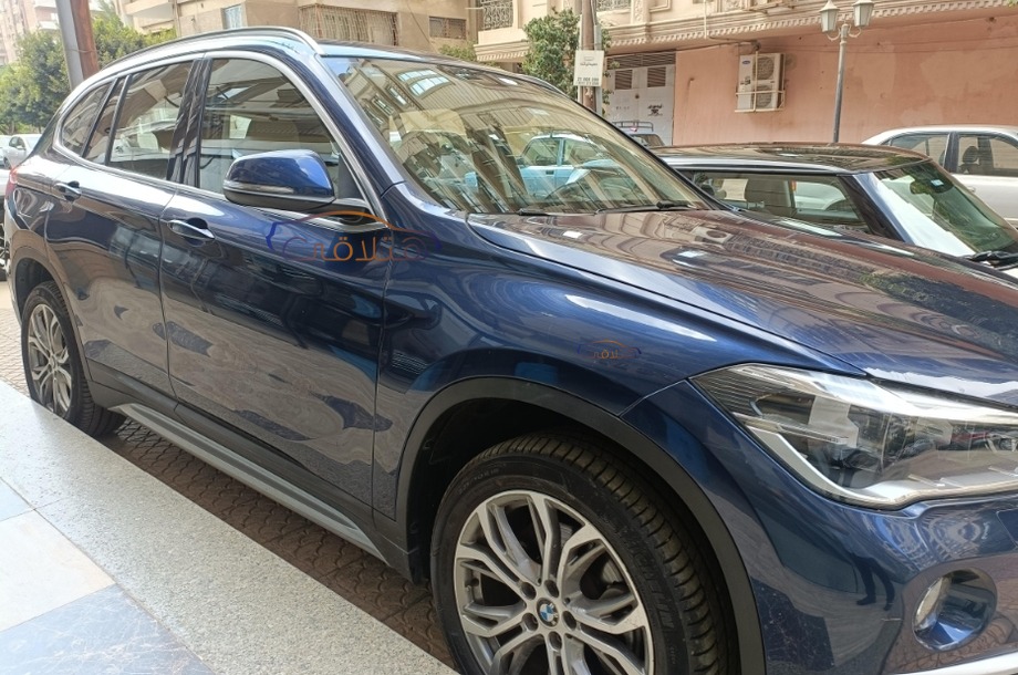 X1 BMW Dark blue