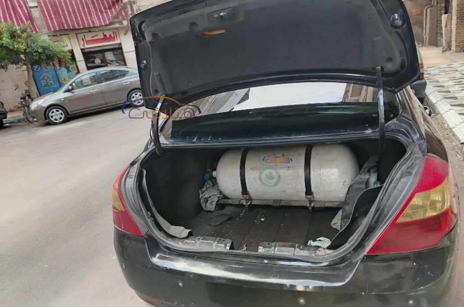 Emgrand 7 Geely أسود