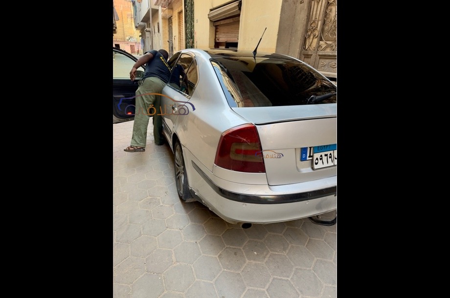 Octavia A5 Skoda فضي