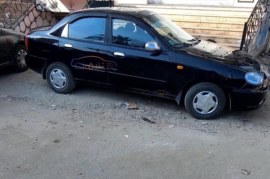 Lanos Daewoo أسود