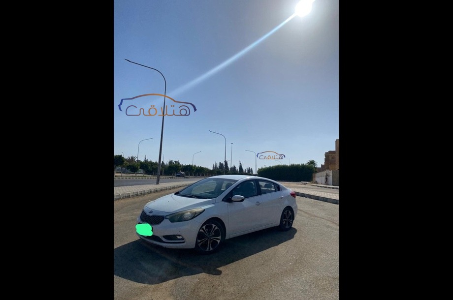 K3 Kia أبيض