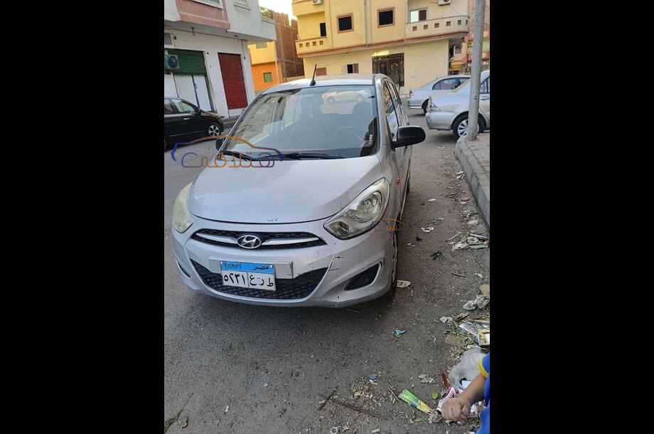 I10 Hyundai فضي