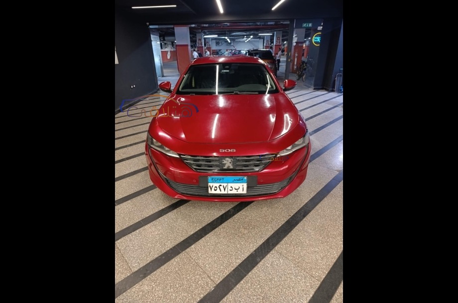 508 Peugeot احمر