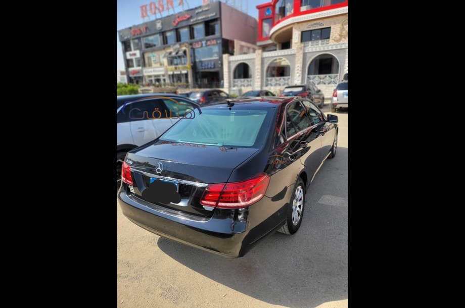 E 200 Mercedes أسود