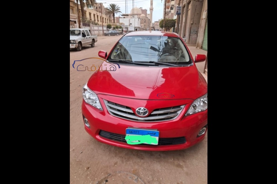 Corolla Toyota احمر