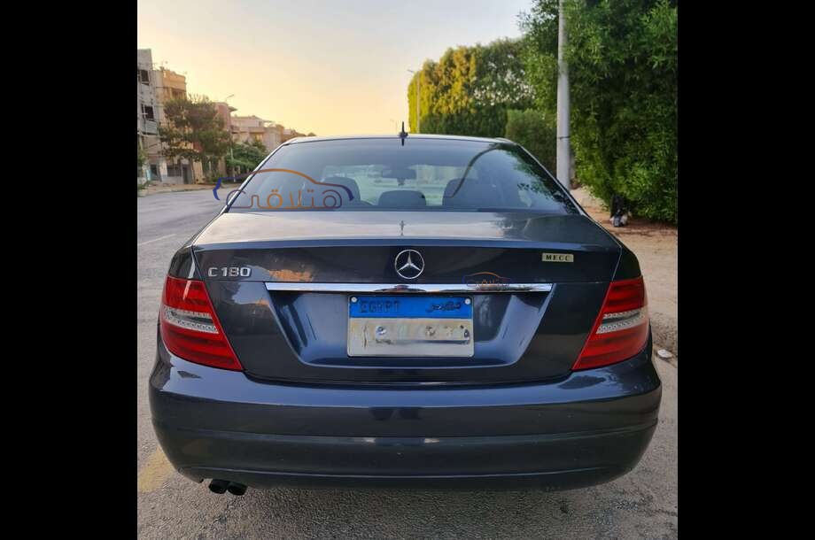 C 180 Mercedes رمادي