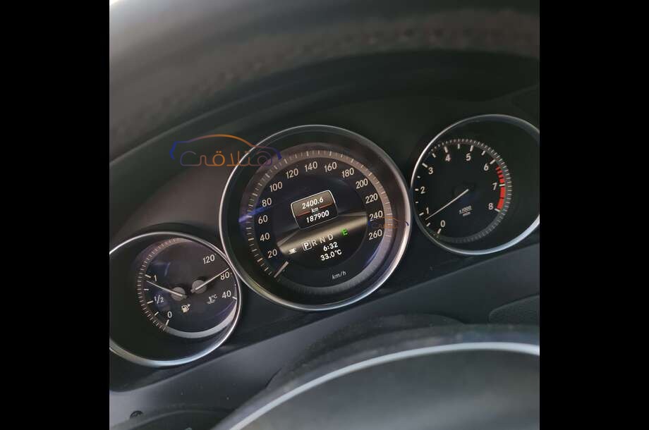 C 180 Mercedes رمادي