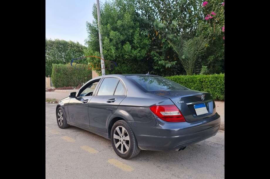 C 180 Mercedes رمادي