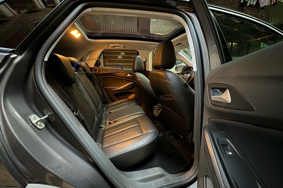 Grandland Opel رمادي