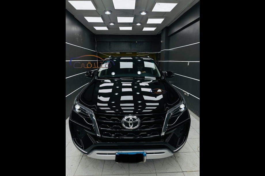 Fortuner Toyota Black