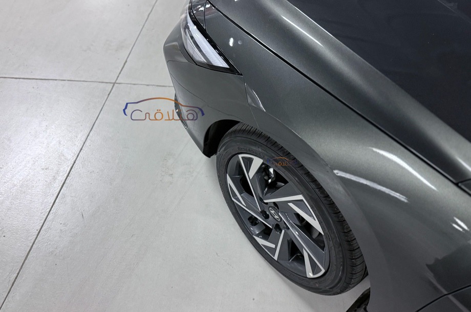 Elantra CN7 Hyundai زيتوني