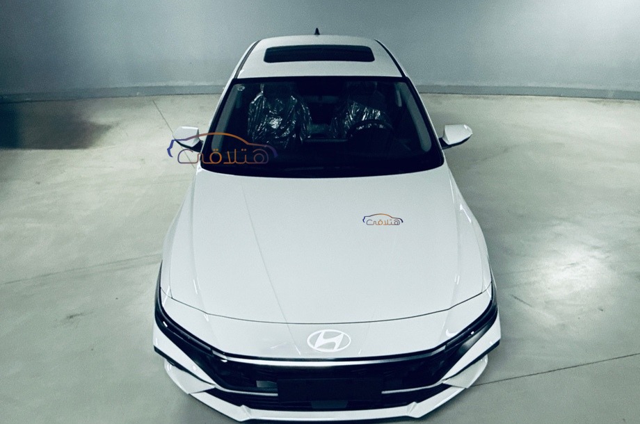 Elantra CN7 Hyundai أبيض