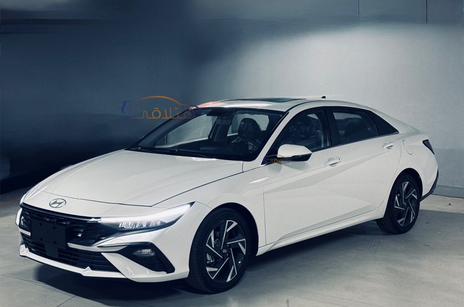 Elantra CN7 Hyundai أبيض