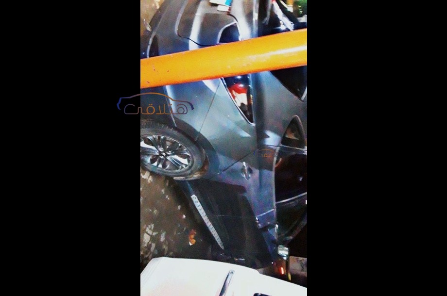 IX 35 Hyundai رمادي