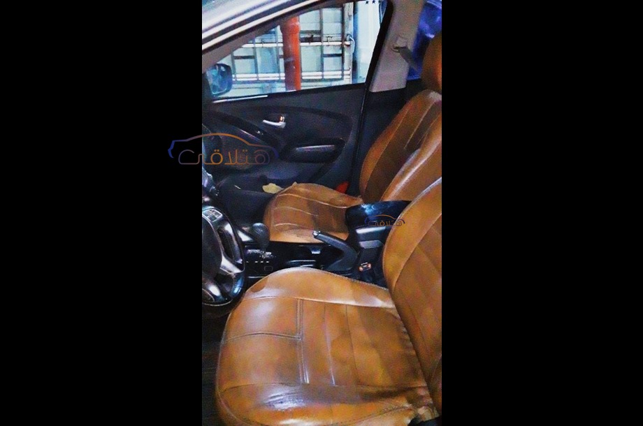 IX 35 Hyundai رمادي