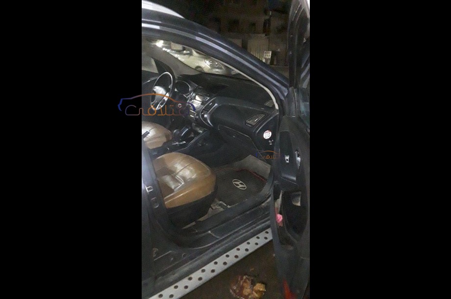 IX 35 Hyundai رمادي