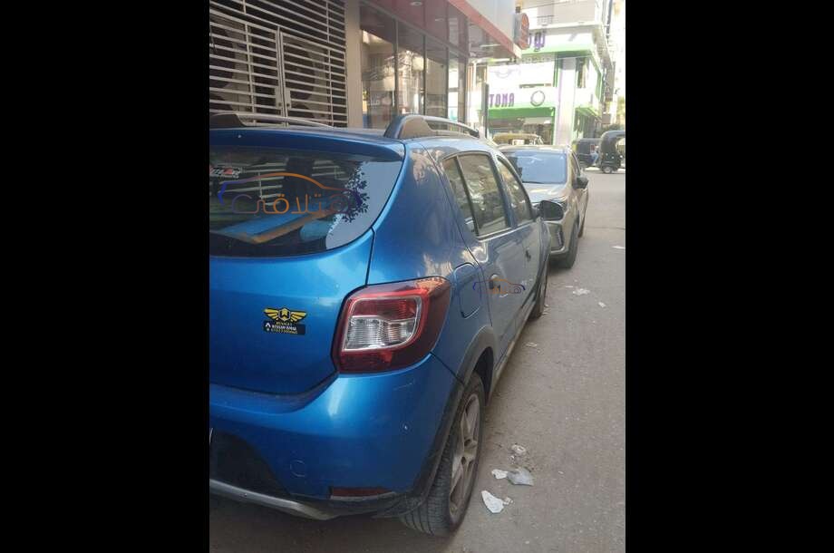 Sandero Step Way Renault أزرق