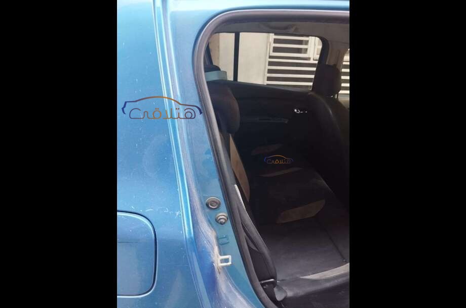 Sandero Step Way Renault أزرق