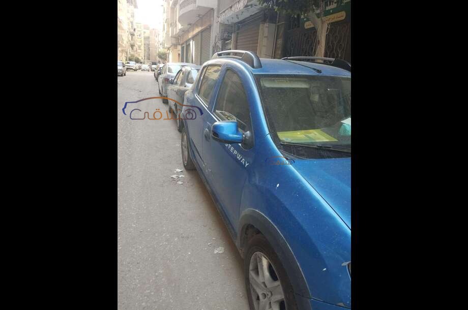 Sandero Step Way Renault أزرق