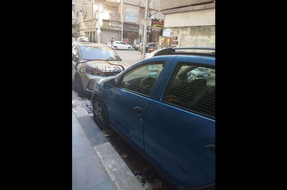 Sandero Step Way Renault أزرق