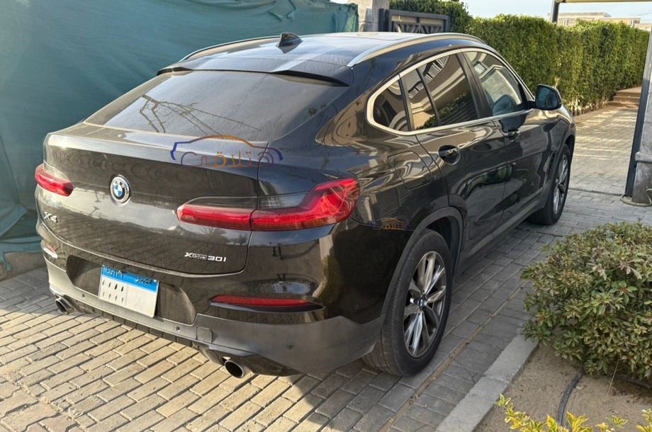 X4 BMW Black