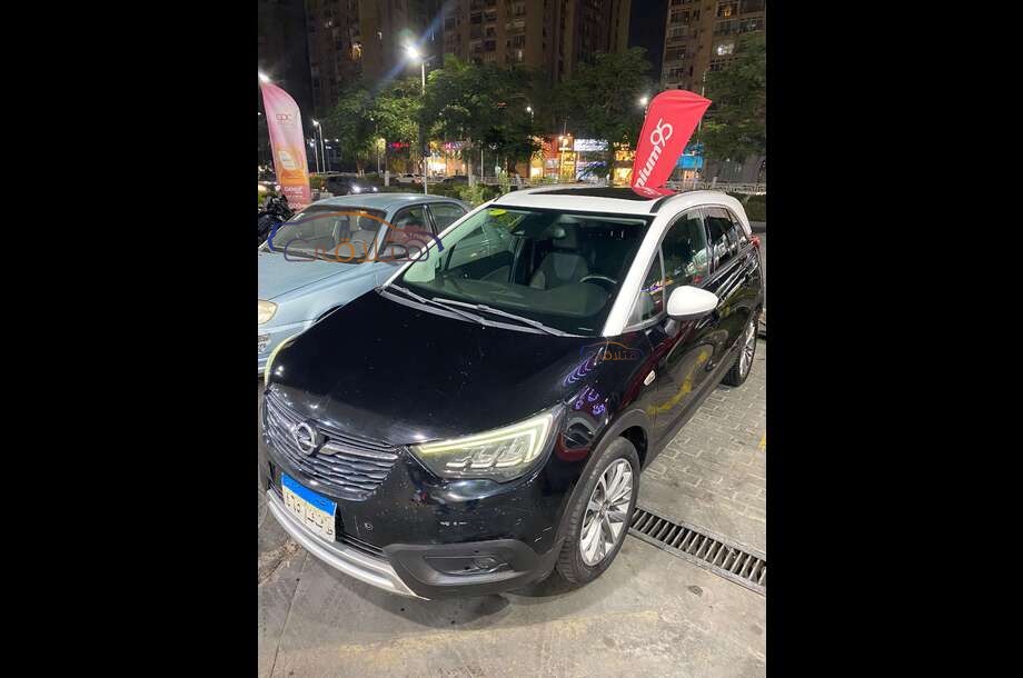 Crossland Opel أسود