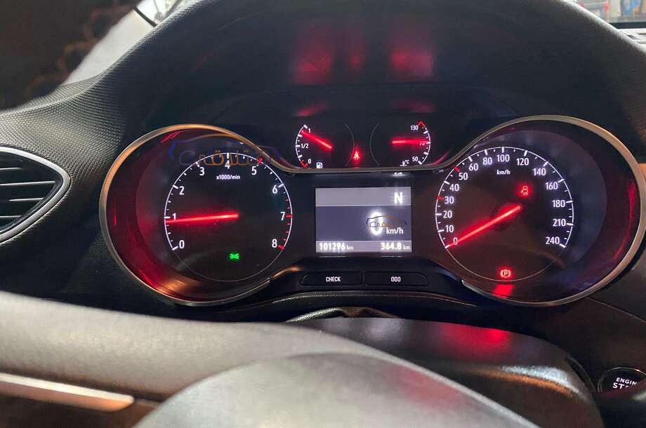 Crossland Opel أسود