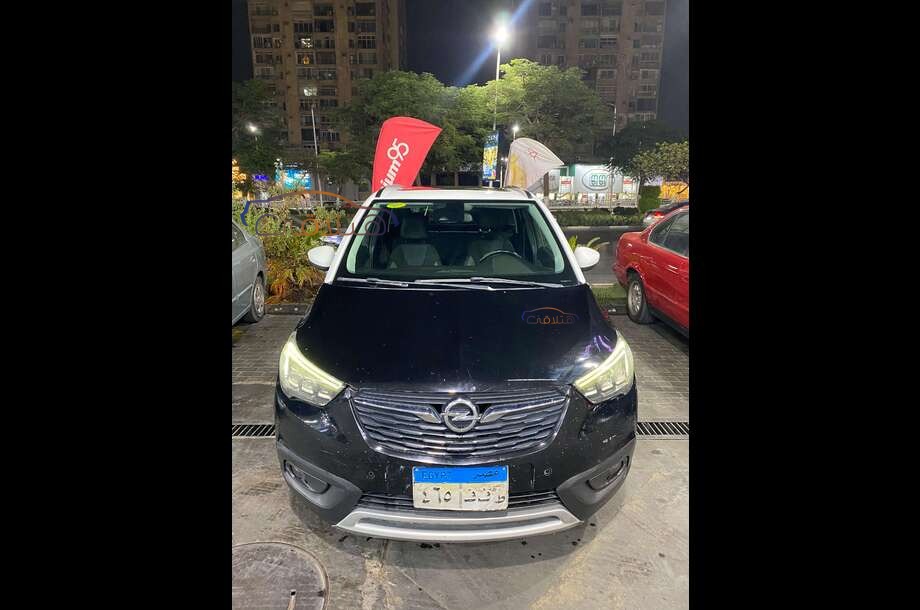 Crossland Opel أسود