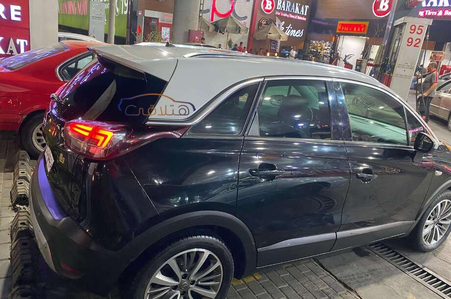 Crossland Opel أسود