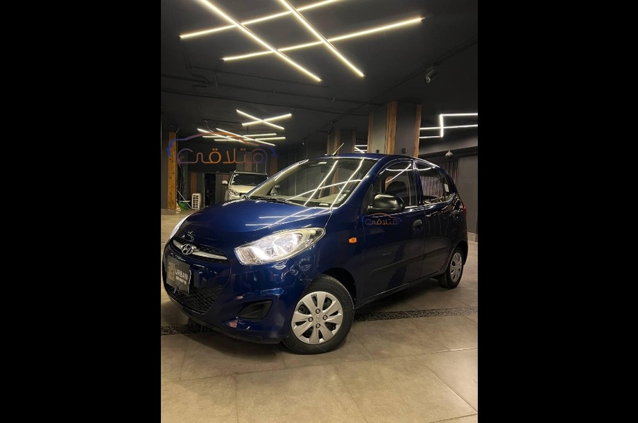 I10 Hyundai أزرق