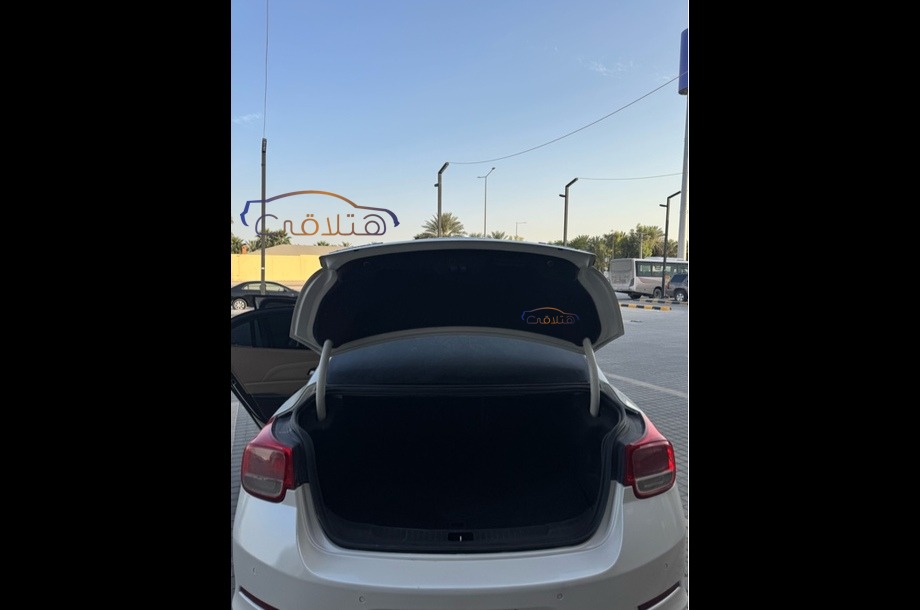 Malibu Chevrolet بيج