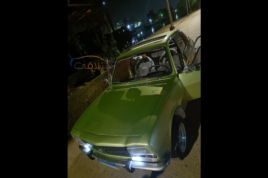 504 Peugeot أخضر