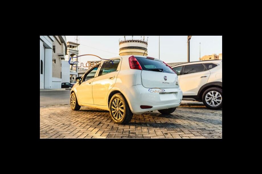Grand Punto Fiat White