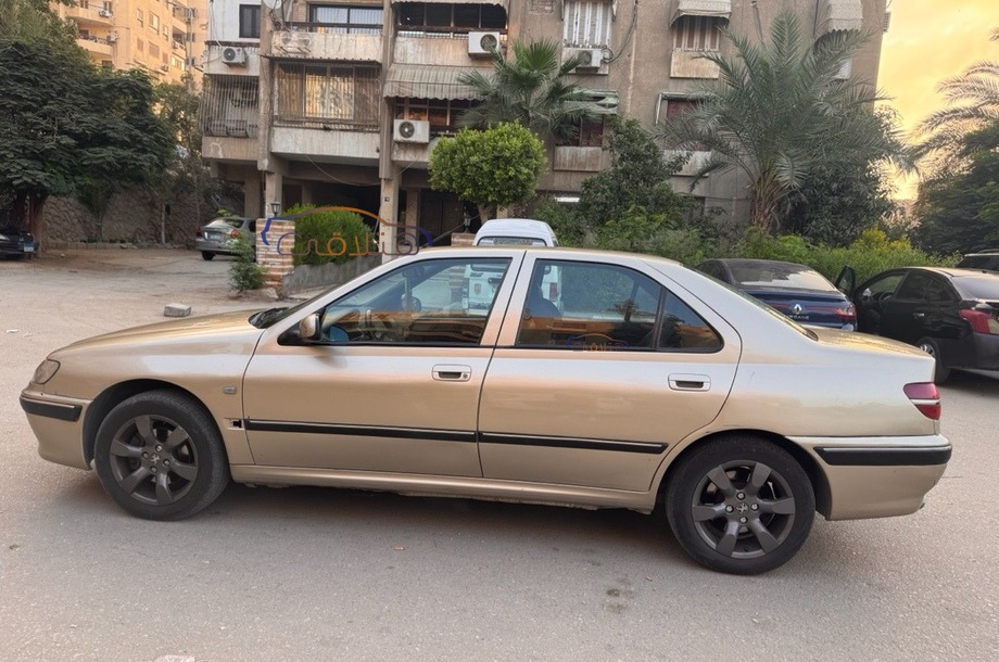 406 Peugeot ذهبي
