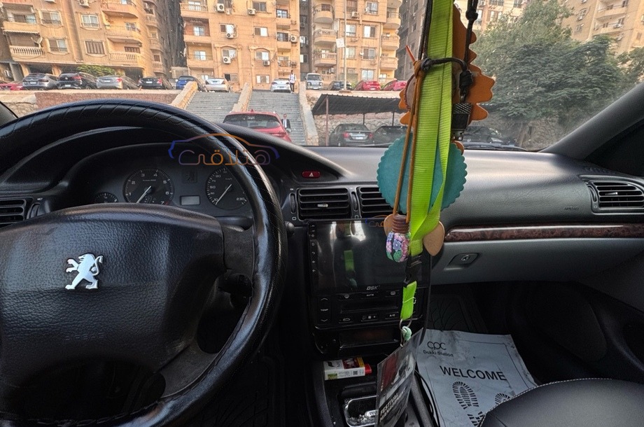 406 Peugeot ذهبي