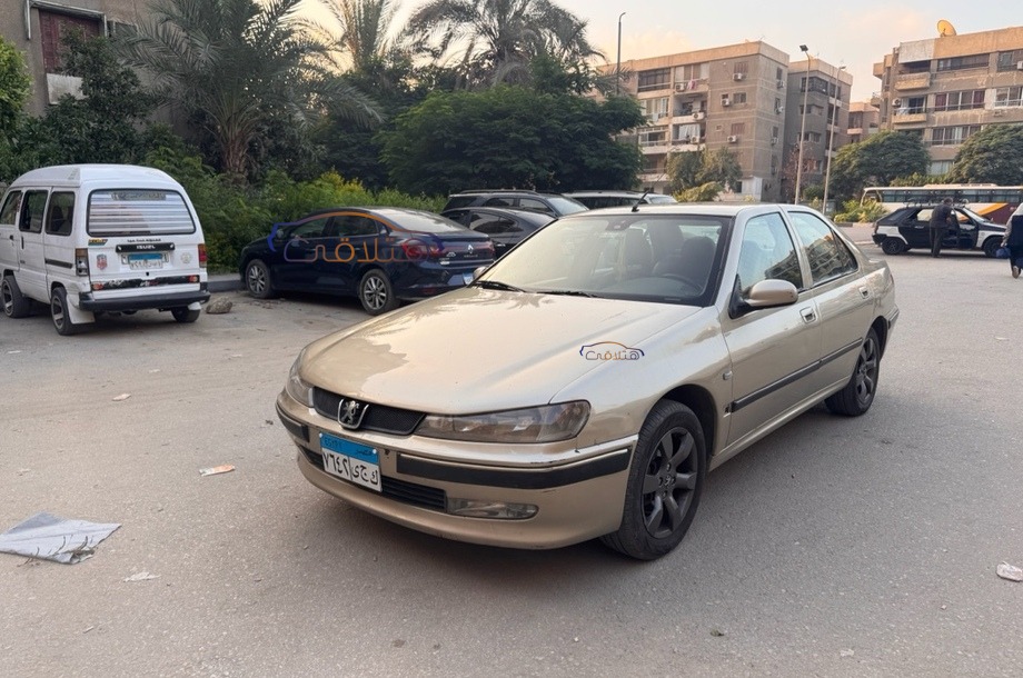 406 Peugeot ذهبي