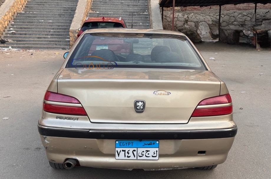 406 Peugeot ذهبي
