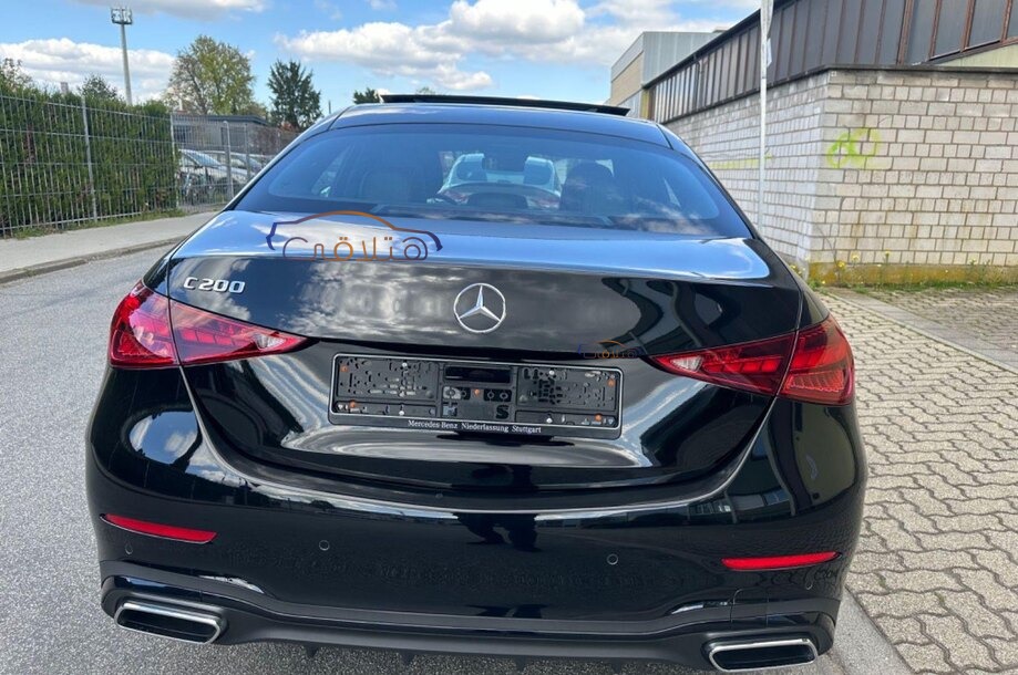 C 200 Mercedes أسود