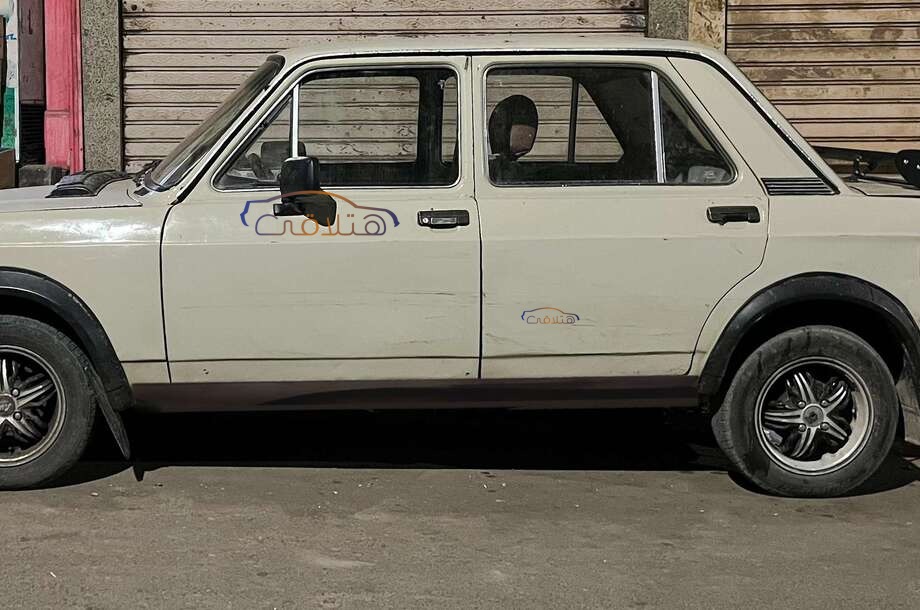 128 Fiat ذهبي
