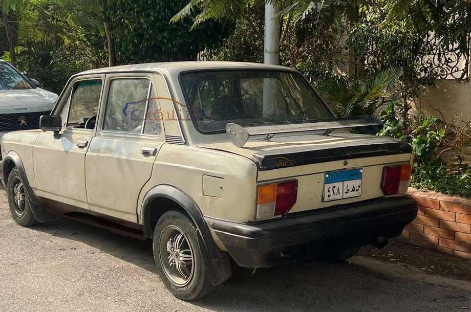 128 Fiat ذهبي