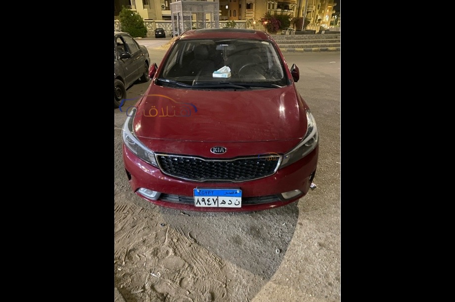 Cerato Kia احمر غامق