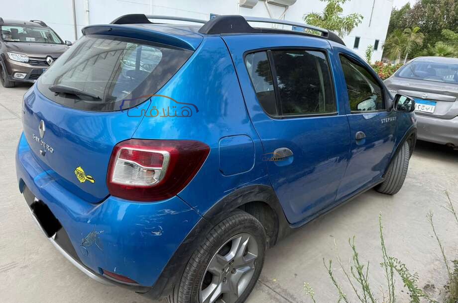 Sandero Step Way Renault أزرق