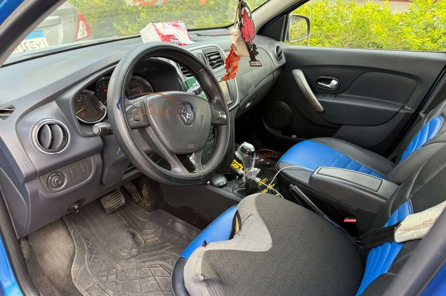 Sandero Step Way Renault أزرق