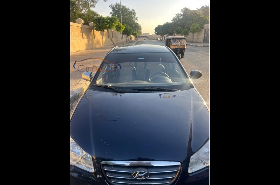 Elantra Hyundai Dark blue