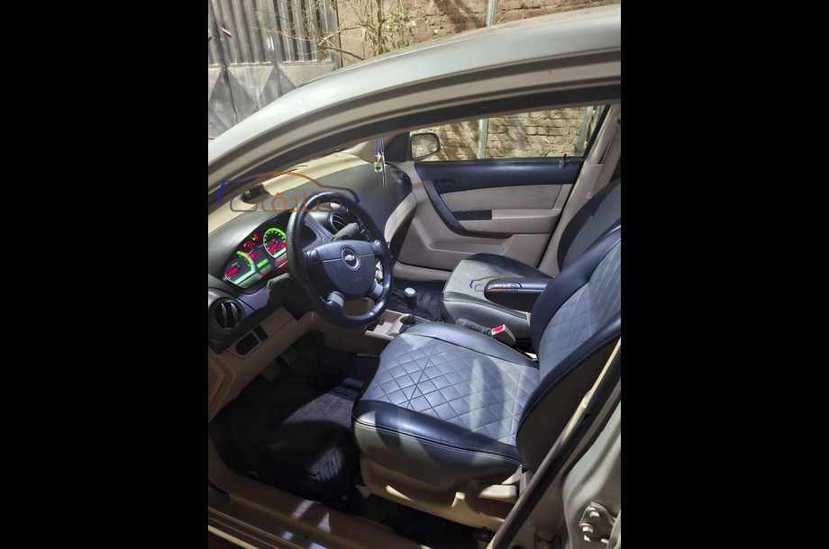 Aveo Chevrolet Silver