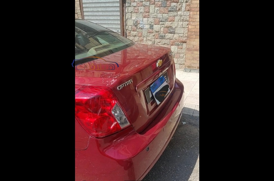 Optra Chevrolet احمر
