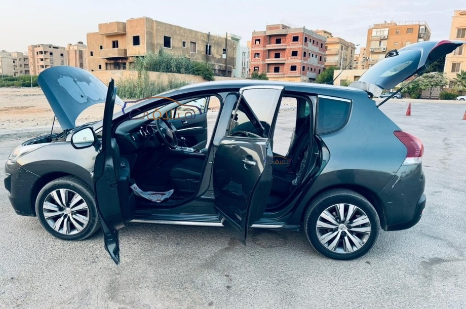 3008 Peugeot Dark grey