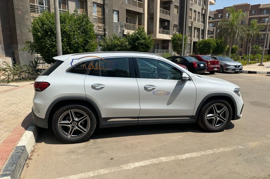 GLA 200 Mercedes White