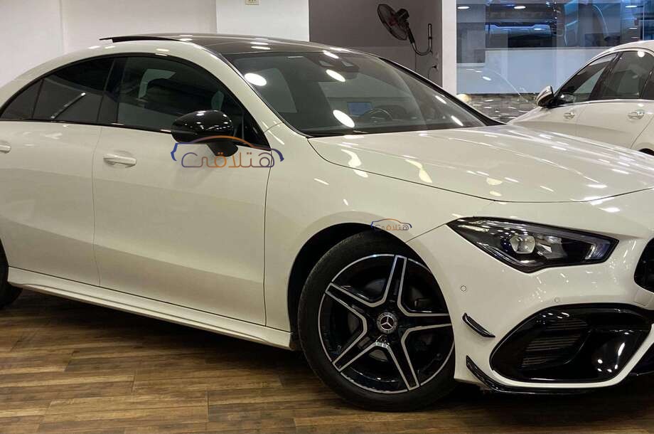 CLA 200 Mercedes أبيض