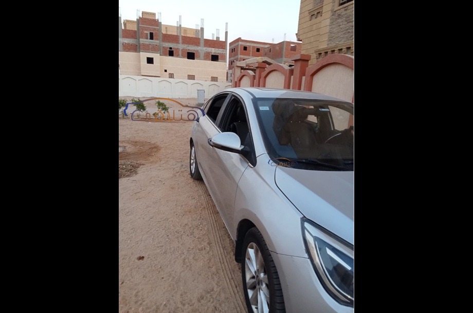 Arrizo 5 Chery فضي